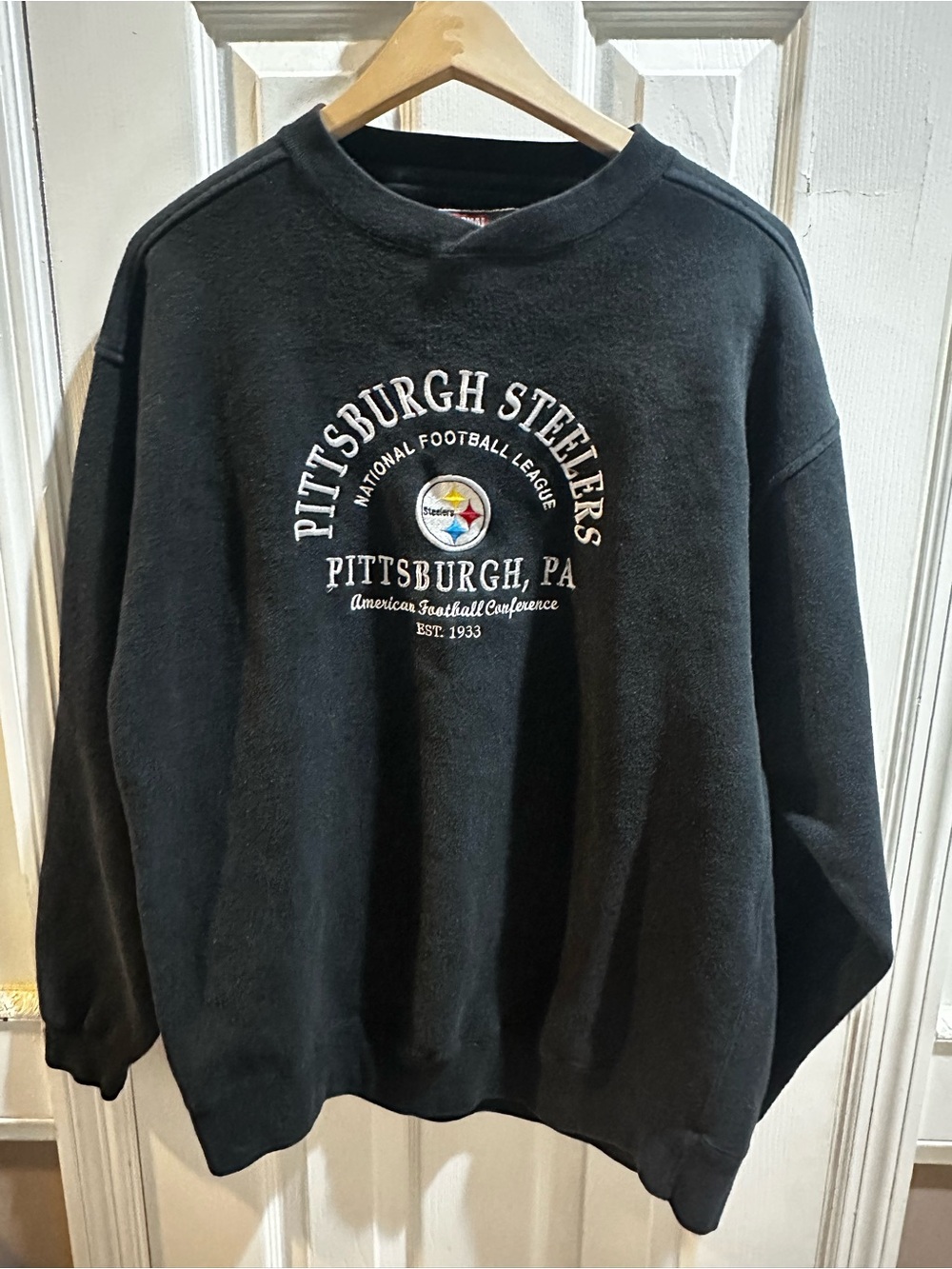 Vintage Pittsburgh Steelers NFL Embroidered Crewneck Sweatshirt Black Large